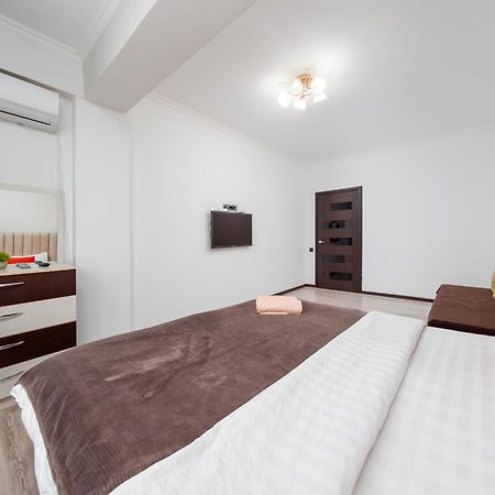 Appartments " Zhetysu-4" アルマトイ エクステリア 写真